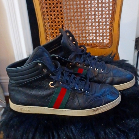 AUTHENTIC GUCCI SIGNATURE  MONOGRAM ITALIAN LEATHER HIGH TOP SNEAKERS 12 - Picture 4 of 14